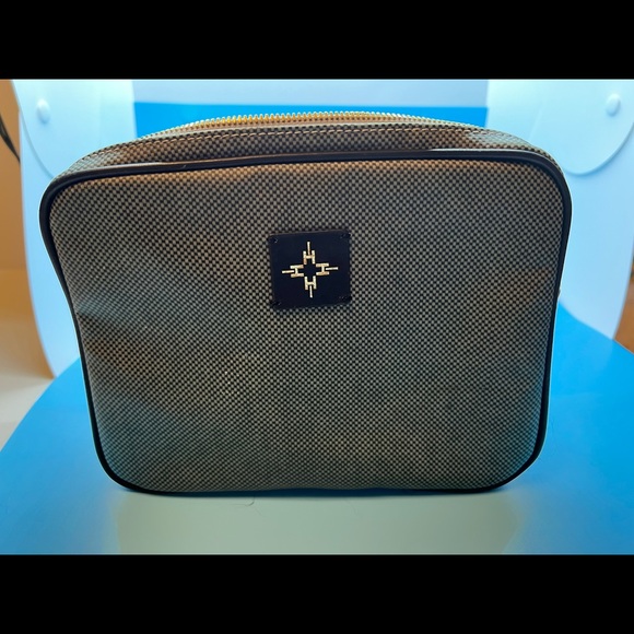 India Hicks Handbags - India Hicks Zip Around Bag